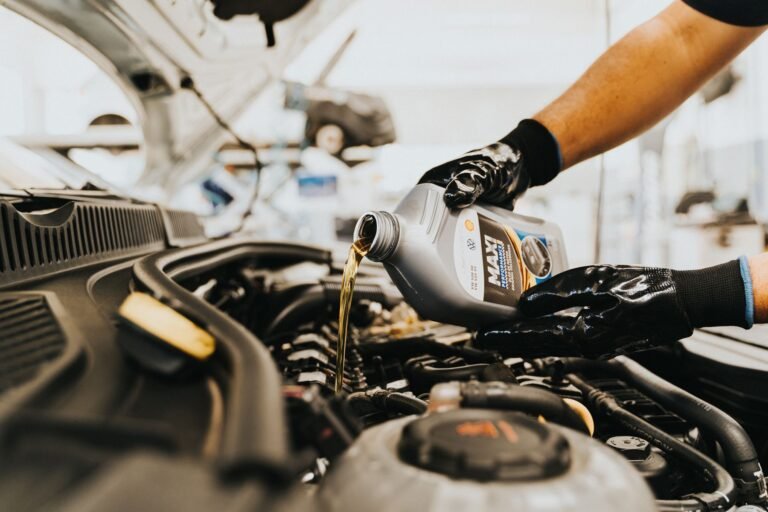 Troca de óleo do motor de carro